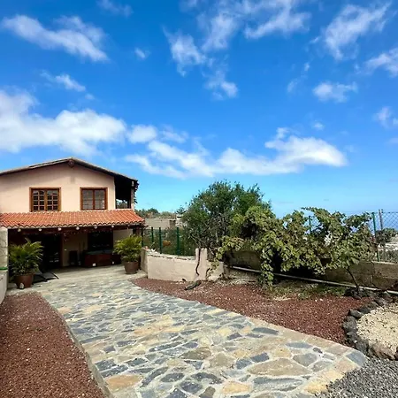 Casa Del Tanque Chalet