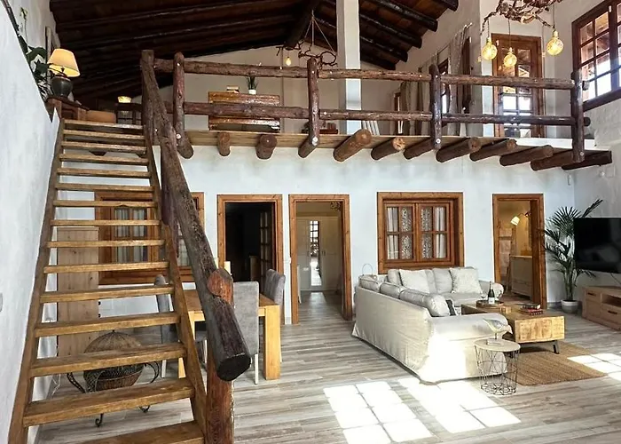 Casa Del Tanque 格拉纳迪利亚-德阿沃纳