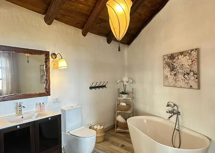 Casa Del Tanque * 格拉纳迪利亚-德阿沃纳
